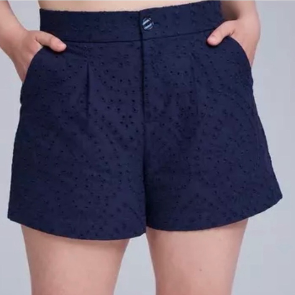 Torrid Belle Isle Navy Blue Cotton
Eyelet Shorts Lined Feminine Plus Size 18